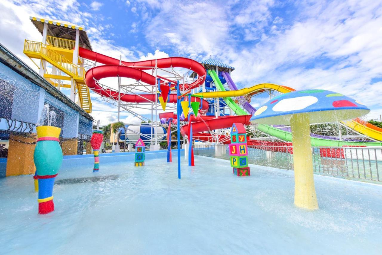 Eon Centennial Resort Hotel & Waterpark イロイロ エクステリア 写真