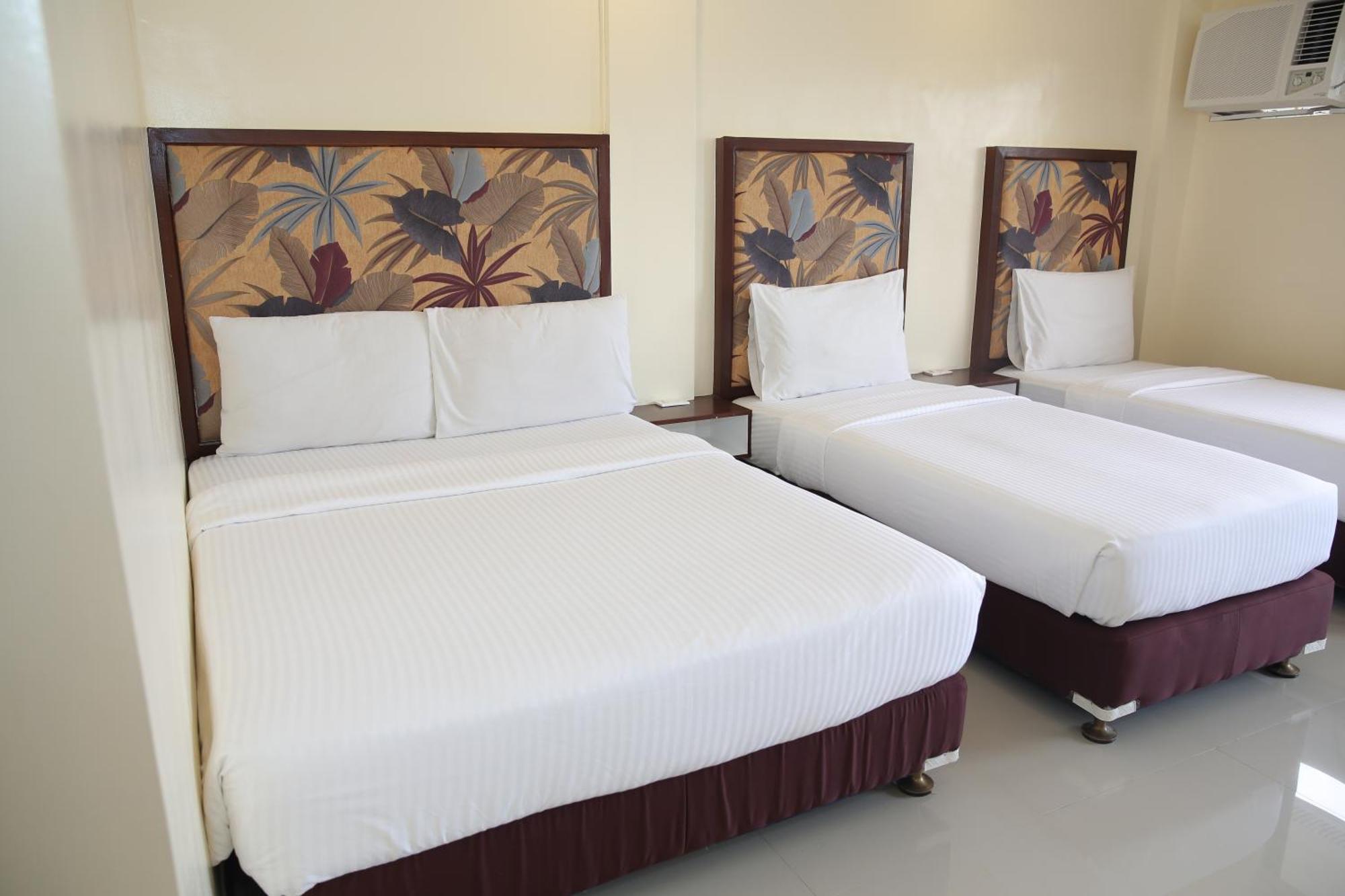 Eon Centennial Resort Hotel & Waterpark イロイロ 部屋 写真